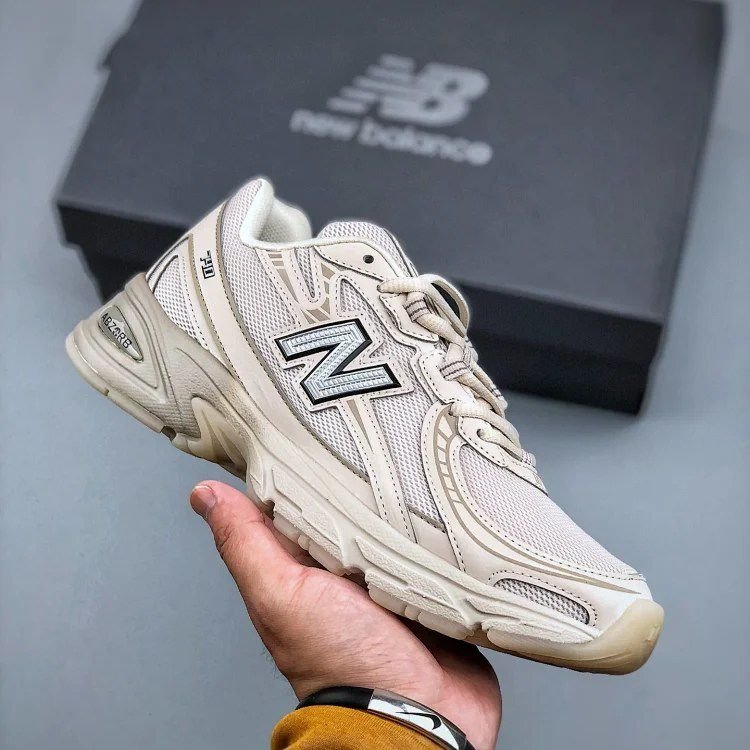 Beige Cream Retro Running Sneakers with Mesh Upper – New Balance 740