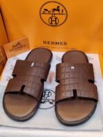 Hermès Men’s Brown Crocodile-Texture Leather Slippers – High-End Luxury Designer Slides