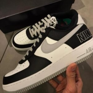Air Force 1 Black & White Low Sneakers – Classic Contrast Edition