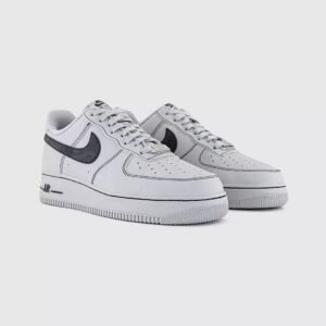 Air Force 1 Triple White Sneakers – Clean Classic Low-Top