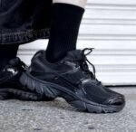V5 RNR Sneaker Triple Black