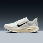 Vomero 18 Light Grey with Black Swoosh