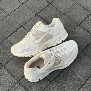 Zoom Vomero 5 Cream Running Sneakers – Premium Cushioned Athletic Shoes