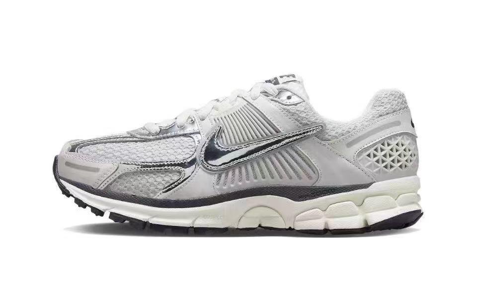 Zoom Vomero 5 Grey Silver Sneakers