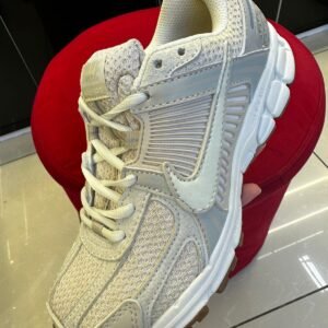Zoom Vomero 5 Light Cream Running Sneakers – Comfortable Everyday Trainers