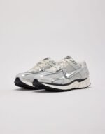 Zoom Vomero 5 Silver Grey Running Sneakers – Lightweight Performance Shoes
