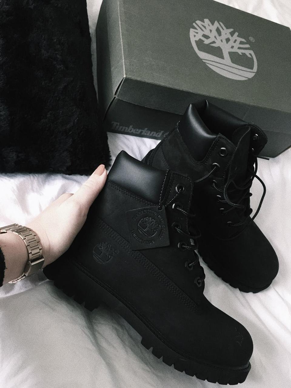 Timberland Premium Black Leather Ankle Boots with Durable Sole