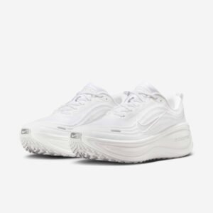 ZoomX Vomero Triple White – Clean All-White Running Edition