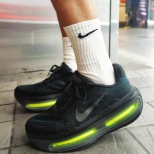 ZoomX Vomero Plus Triple Black Running Shoes with Neon Green Air Cushion Performance Sole